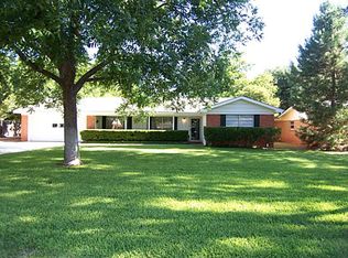 2226 River Oaks Cir, Abilene, TX 79605