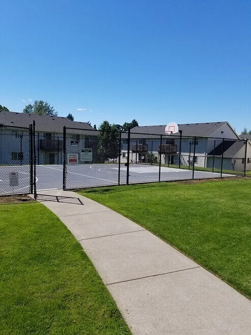 Keizer Road Apartments — Photo 2