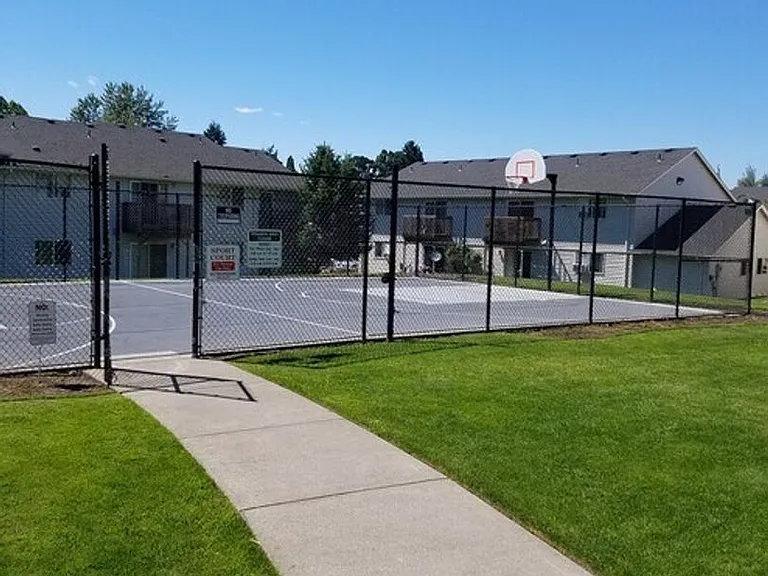 1813 Drexler Ln NE — Photo 2