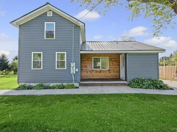5955 Humphrey Rd, Great Valley, NY 14741