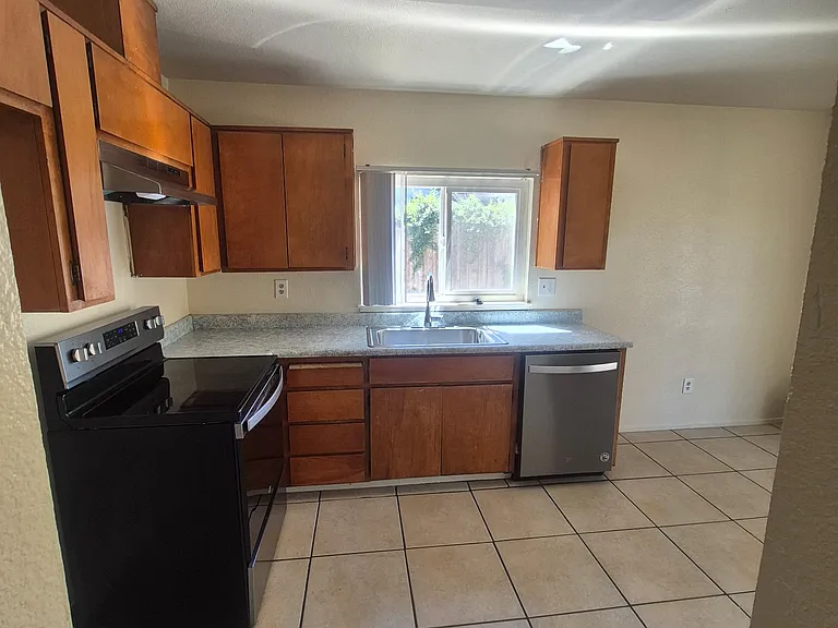 2505 Pescadero Pl — Photo 6
