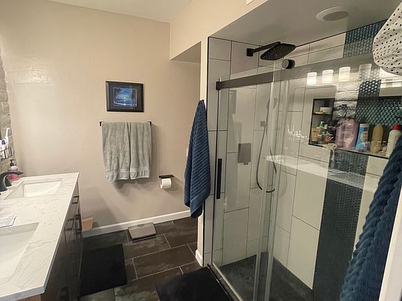 4th image of 3355 N Manor Dr