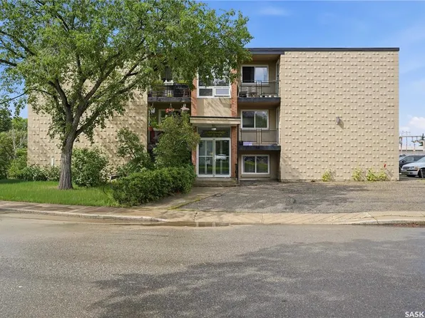 UNIT 8-2620 5TH STREET N, Regina, SK S4R 5E5