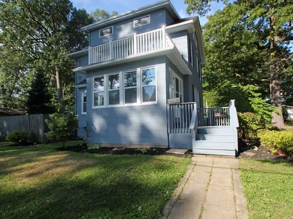 29 Boulevard Pkwy, Rochester, NY 14612