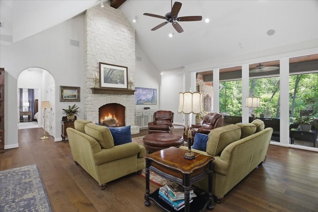Apartment in Weatherford, Parker County - More
