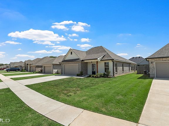 4th image of 740 Crozier Dr
