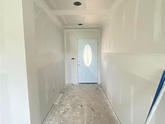 2nd image of 4641 Central St