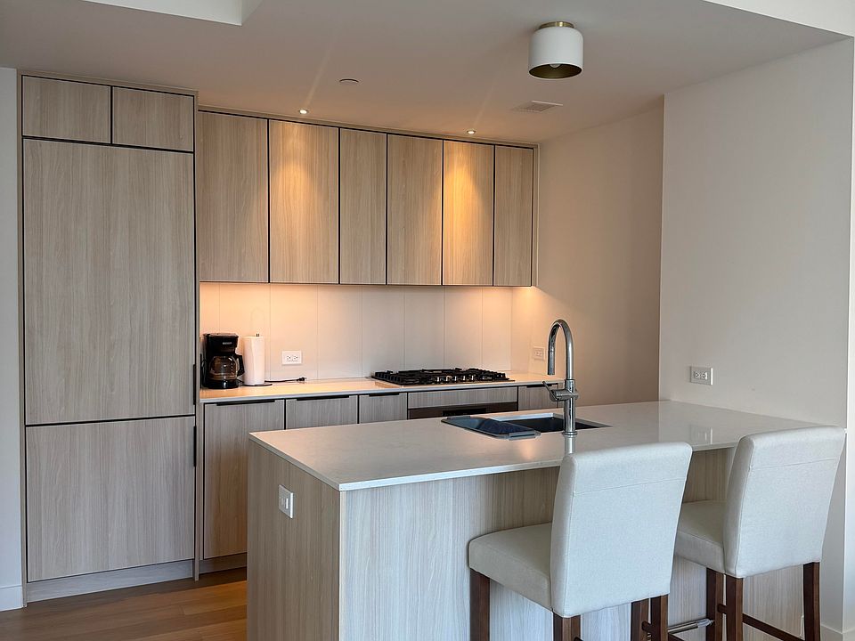 1st image of 280 W 24th St #7K