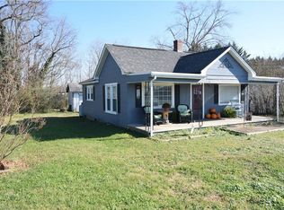 205 S White St, Dobson, NC 27017