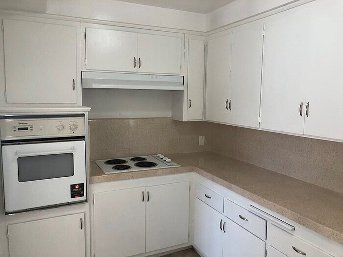1st image of 812 S Grevillea Ave APT 4