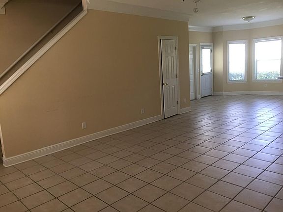 4th image of 49 Kirkcauldy Dr