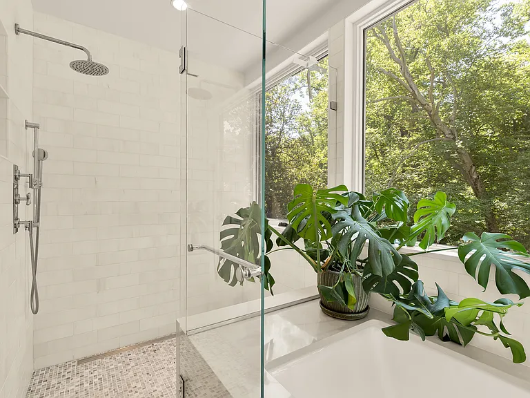2952 Macomb St NW — Photo 56