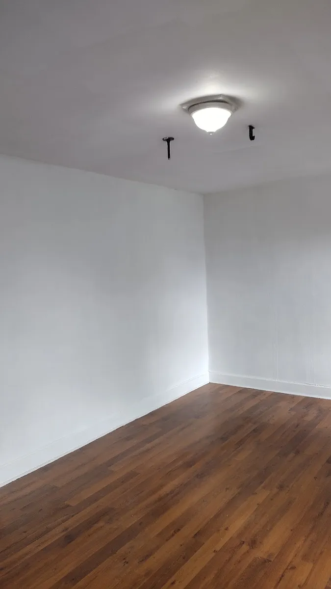 Building Photo - 450 2nd Ave #2