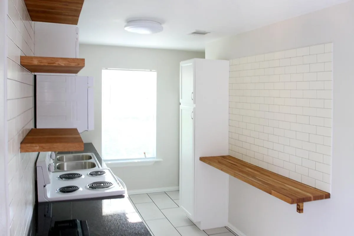 725 Cedar Hill Avenue — Photo 2
