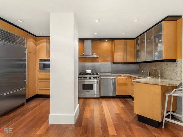 12 West 72nd Street image 6 of 15