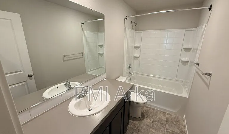 10823 32nd St NE — Photo 11