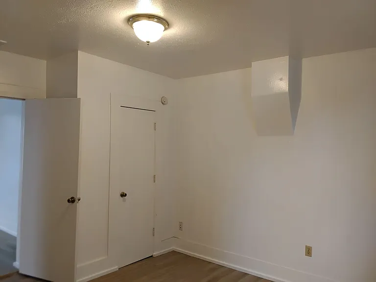 1632 N Irving Ave — Photo 16
