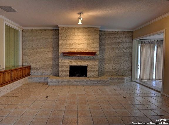 3rd image of 501 Fairway Dr E