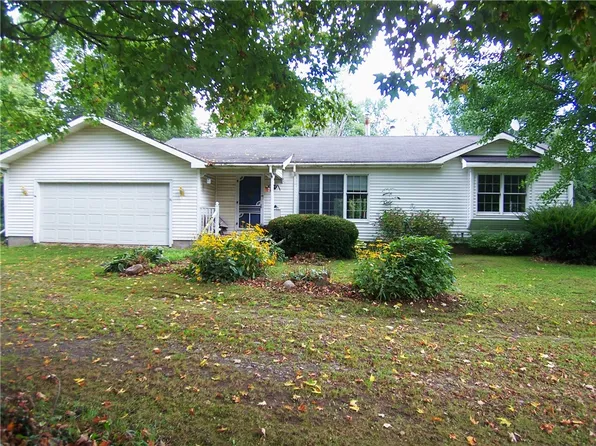 8752 Wayne Center Rd, Lyons, NY 14489