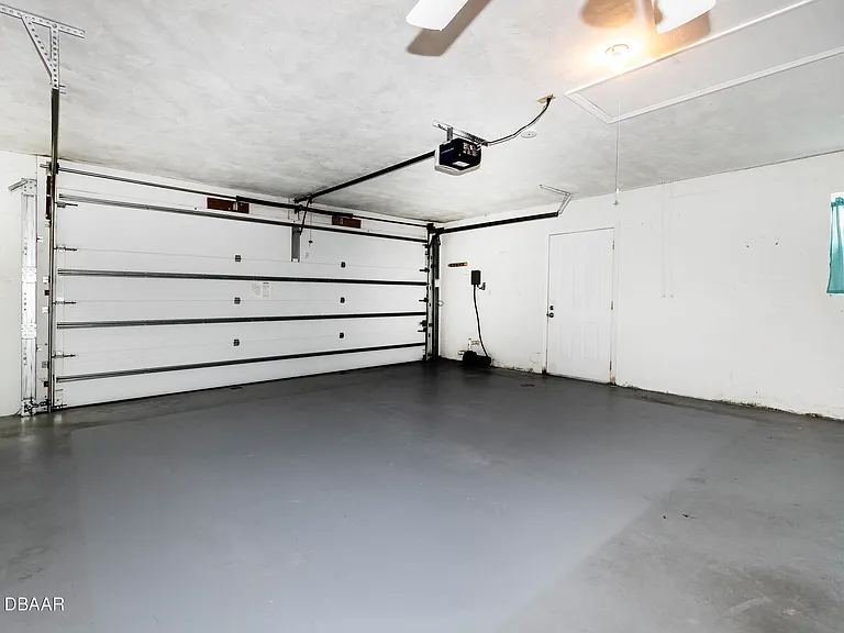 145 Riverwalk Ct — Photo 32