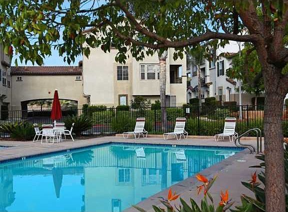 community pool/spa