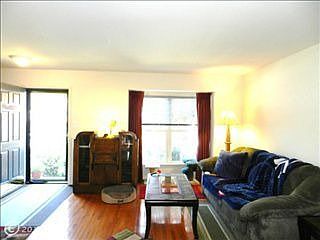 3rd image of 15461 Windsong Ln