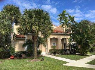 561 Racquet Club Rd APT 21, Fort Lauderdale, FL 33326