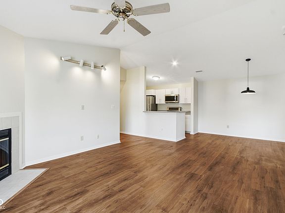 4th image of 12519 Timber Creek Dr Unit 10