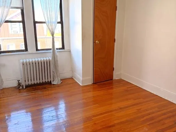 20-52 32nd Street image 14 of 16