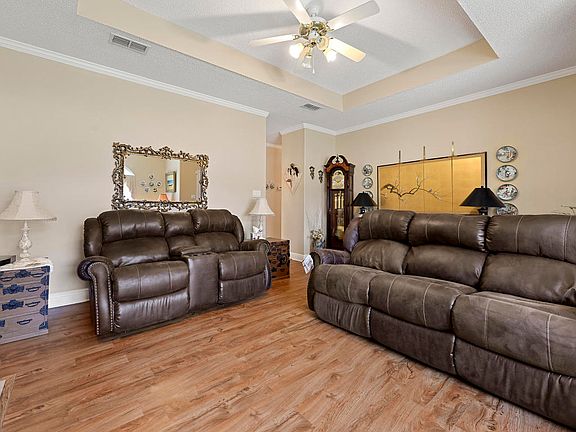 5th image of 4020 Southern Oaks Dr