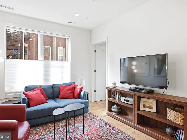 1775 Swann St NW #102 — Photo 2