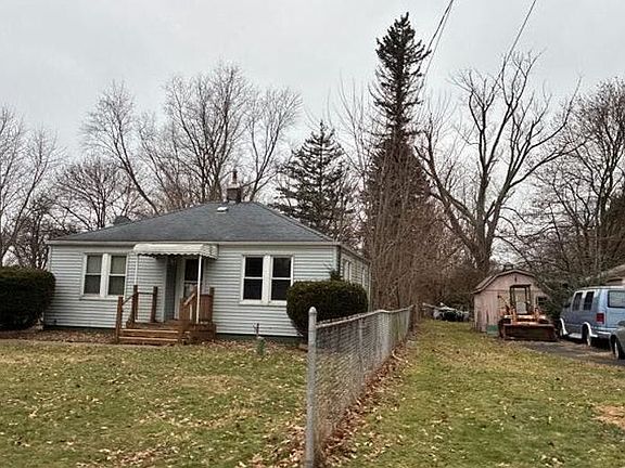 2nd image of 780 Westview Dr