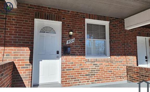2nd image of 4004 Walrad St