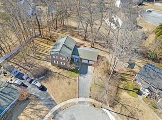 9 Picardy Rd, Succasunna, NJ 07876