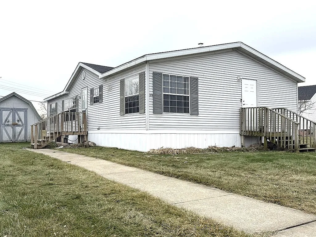 274 Courtney Ct photo 1