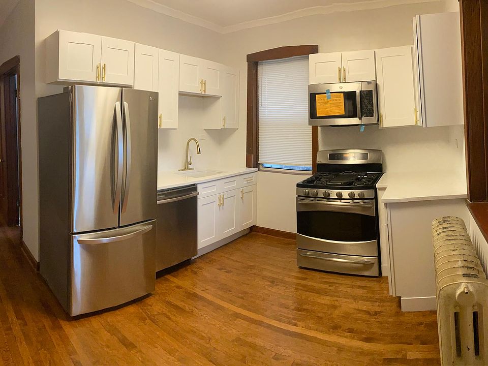 1st image of 3636 N Troy St #1