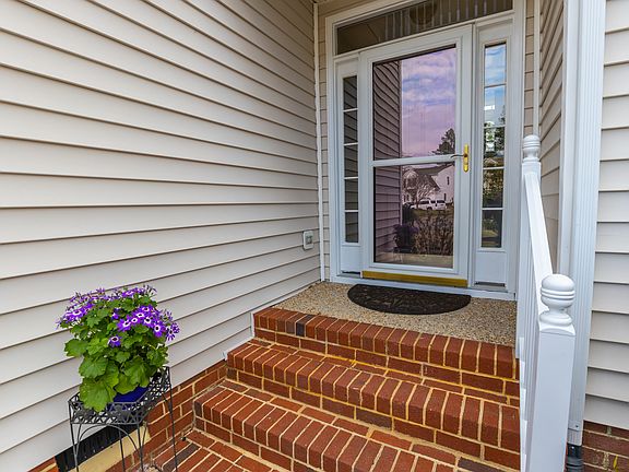 4th image of 10405 Park Tree Pl