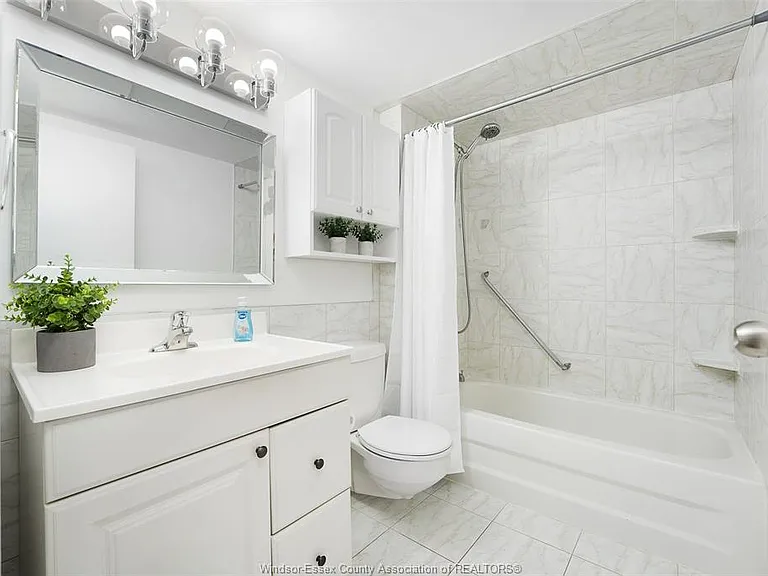 380 Pelissier St #1608 — Photo 31