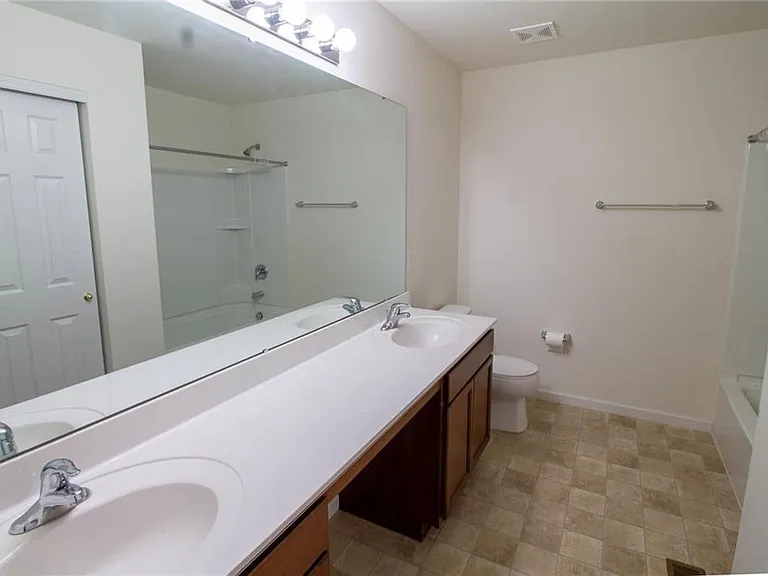 212 Pearl Vista Dr — Photo 9