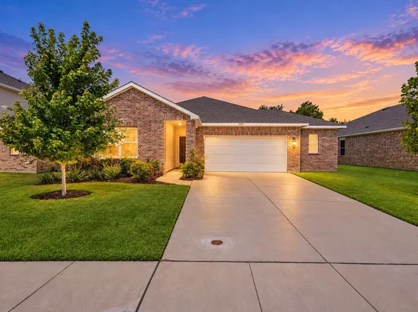 2325 Frio River Rd, Red Oak, TX 75154
