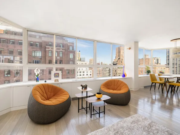 110 East 71st Street 12 image 3 of 8