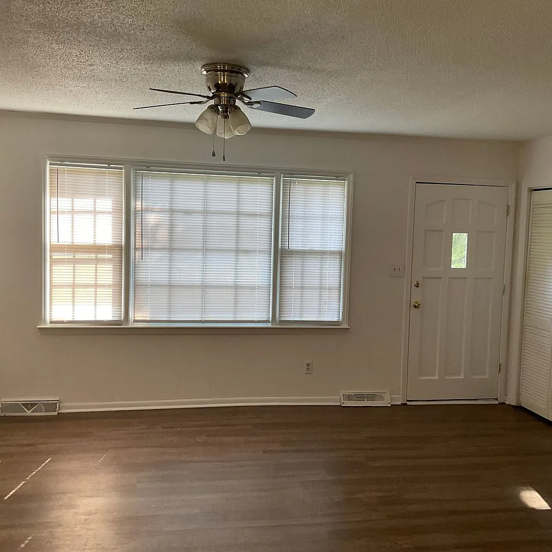 Brick Duplex Apartment For Rent in Lincolnton NC — Photo 4