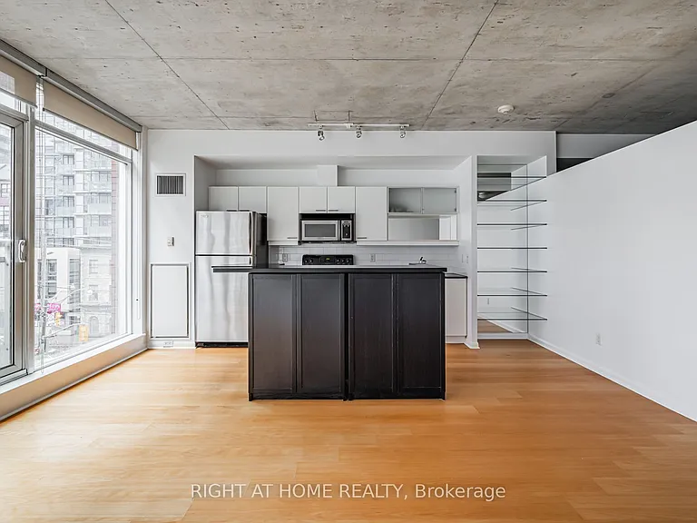333 Adelaide St E #418 — Photo 5