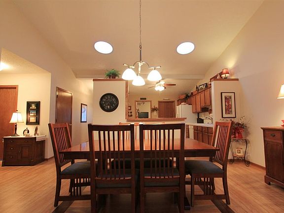 4th image of 2025 Minnetonka Dr