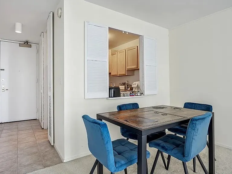 2650 N Lakeview Ave #1604 — Photo 5