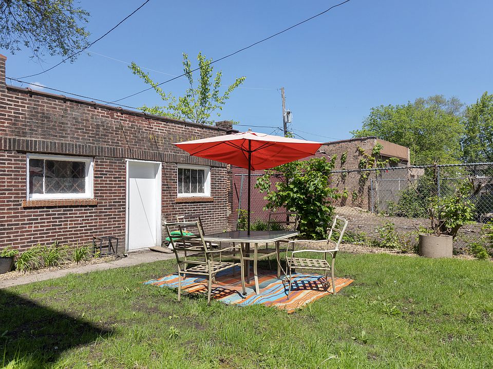 2nd image of 10918 S Vernon Ave