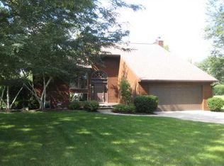 970 E Ridge Dr, Greenfield, IN 46140