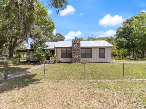 10739 W Yulee Dr, Homosassa, FL 34448