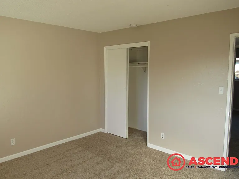 2623 Van Buren Pl — Photo 12