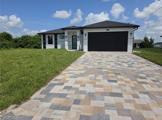 2702 11th St SW, Lehigh Acres, FL 33976